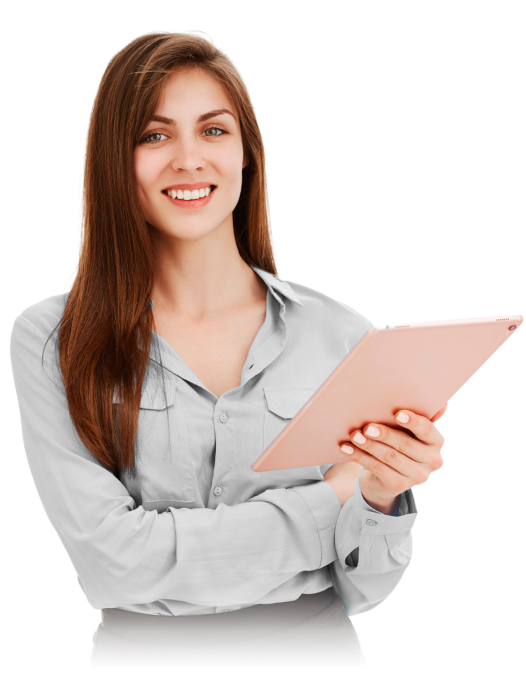 Mujer sonriente con tablet, destacando la facilidad de uso de la prueba DISC de Kompe DISC por Psigma Corp.